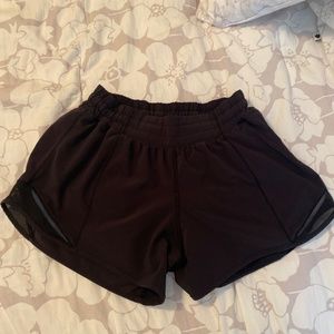 Lu Lu lemon hotty hot shorts